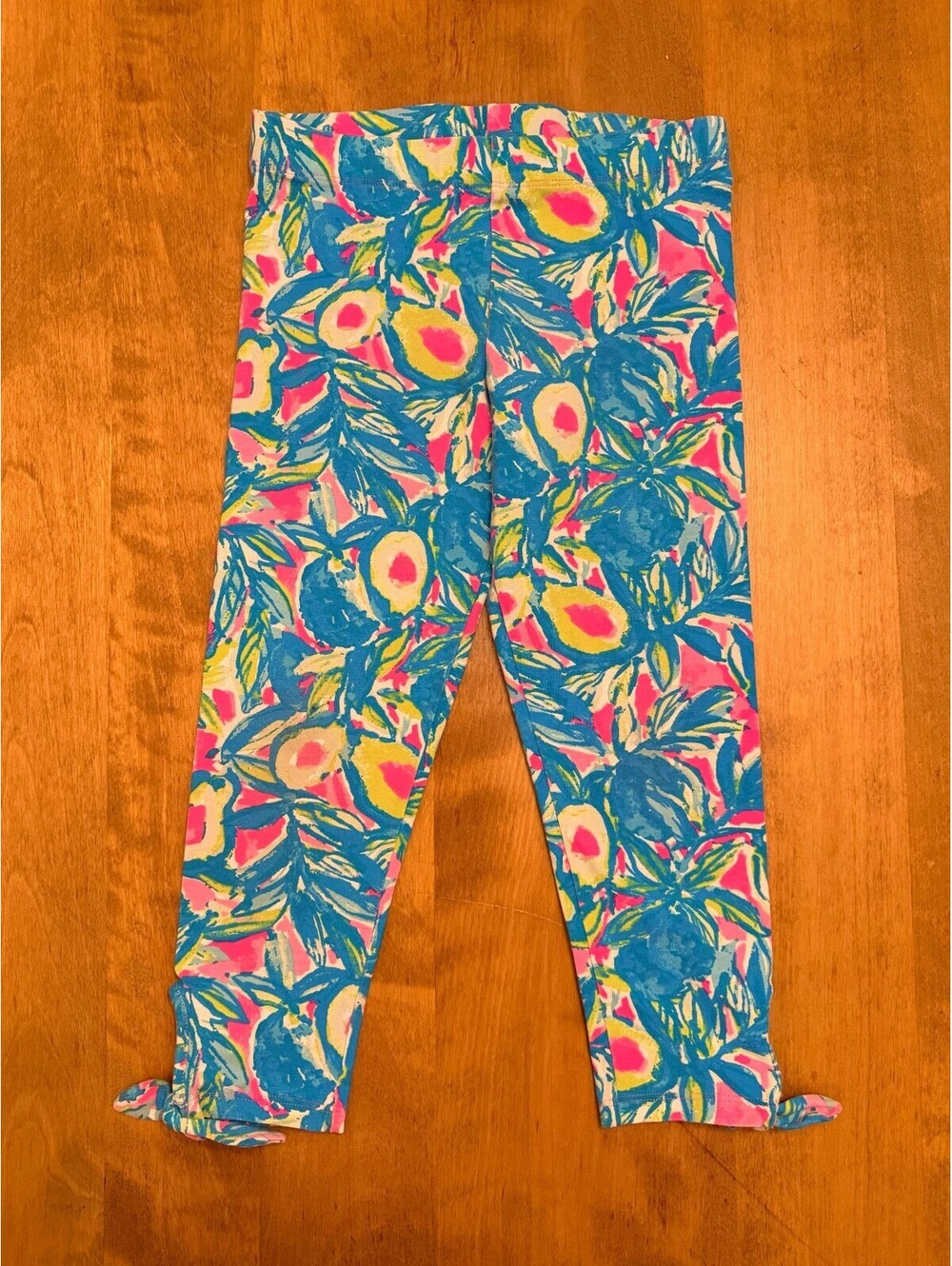 Lilly Pulitzer GUC Girls Guac and Roll Girls Side Tie Capris Large (8-10)